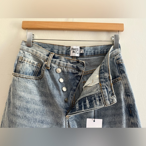 NWT Holly Mid Rise Straight Leg Asymmetric Jean Light Wash Denim, Size 0 - Picture 9 of 16